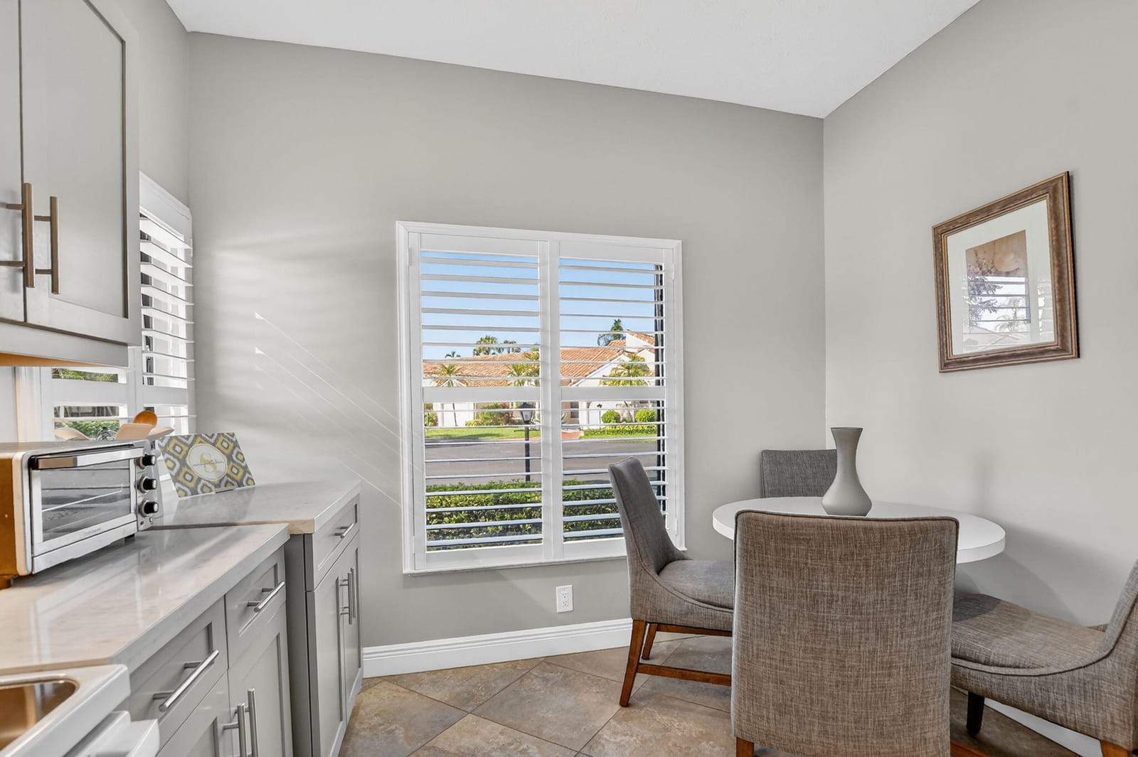 22658 Meridiana Drive — photo 6