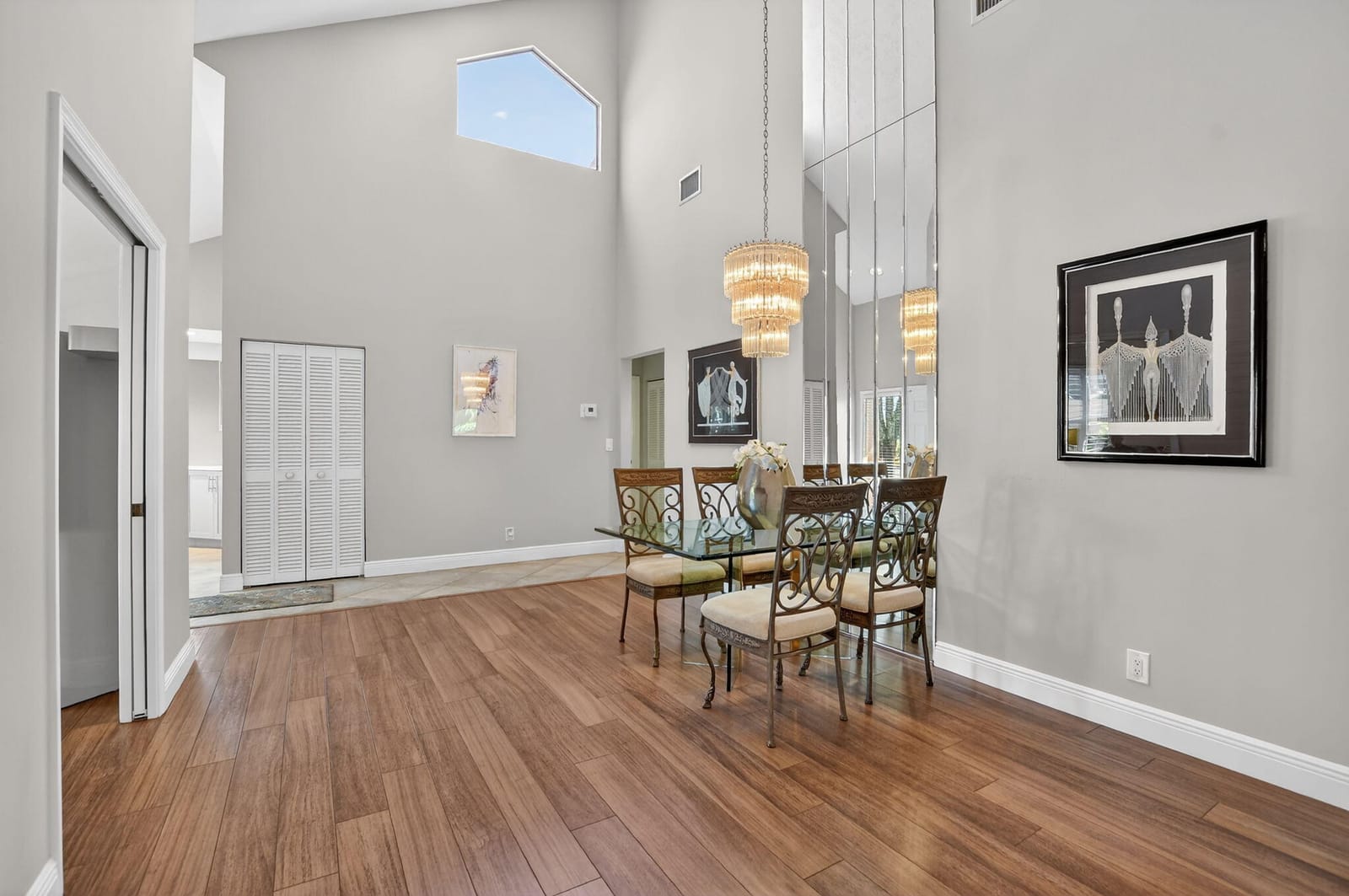 22658 Meridiana Drive — photo 10