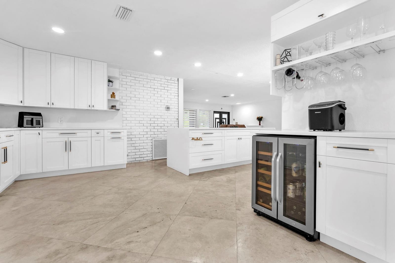 11800 NW 25th Street — photo 11