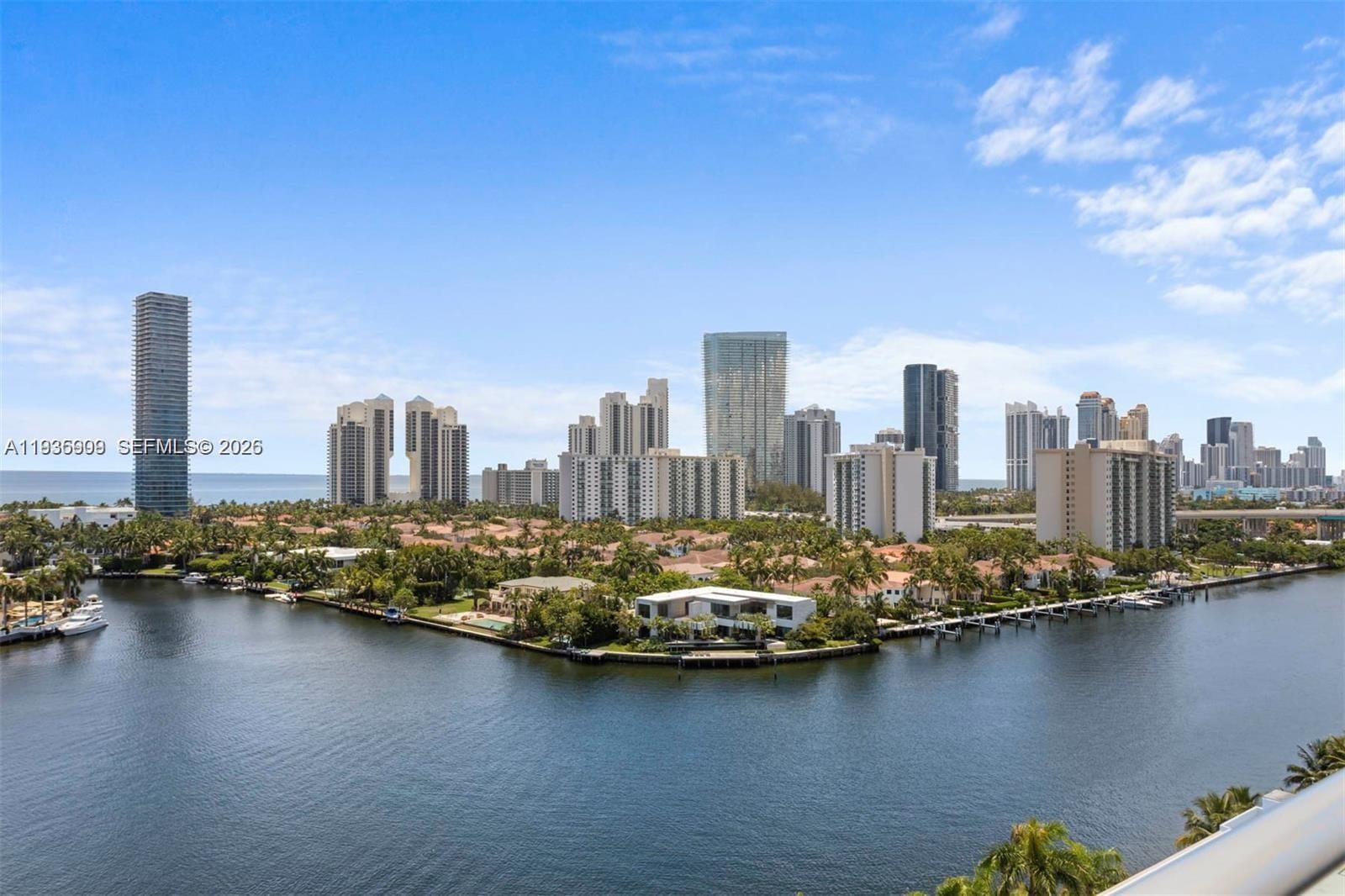 19707 Turnberry Way 17E, Aventura, FL 33180