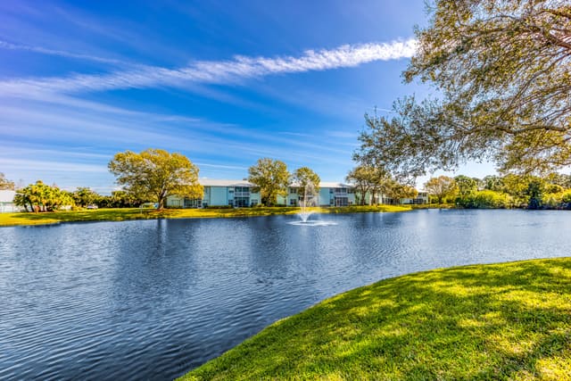 1143 SW Swan Lake Circle 601, Port St. Lucie, FL 34986
