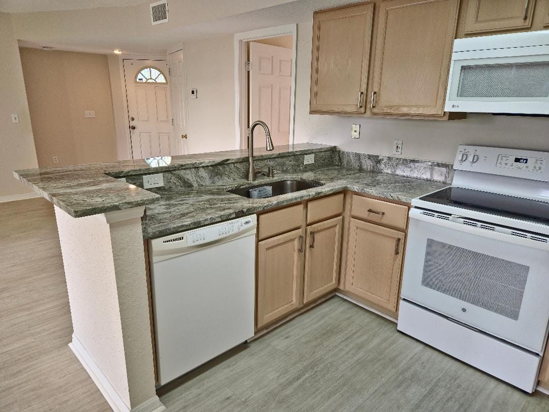 1143 SW Swan Lake Circle 601 — photo 11