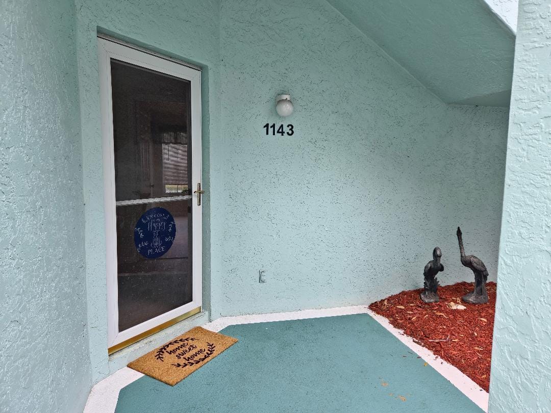 1143 SW Swan Lake Circle 601 — photo 4