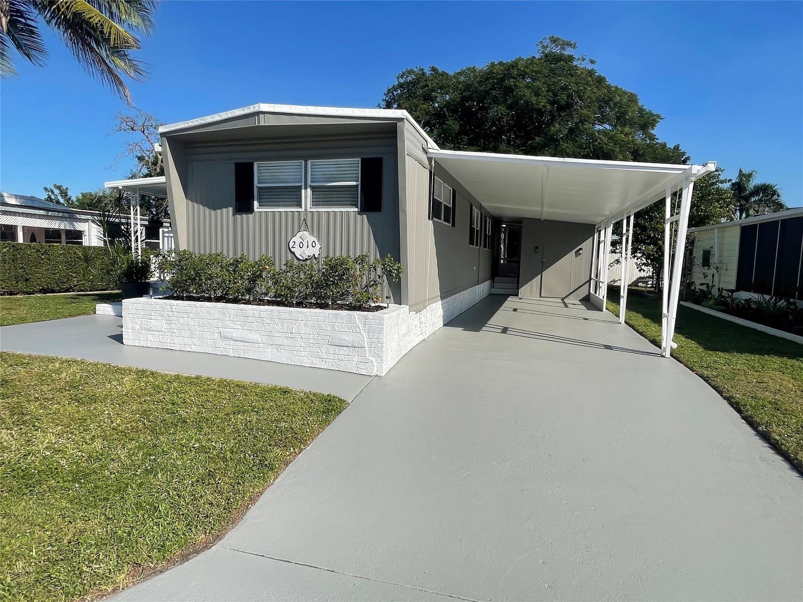 2010 SW 84th Avenue — photo 2