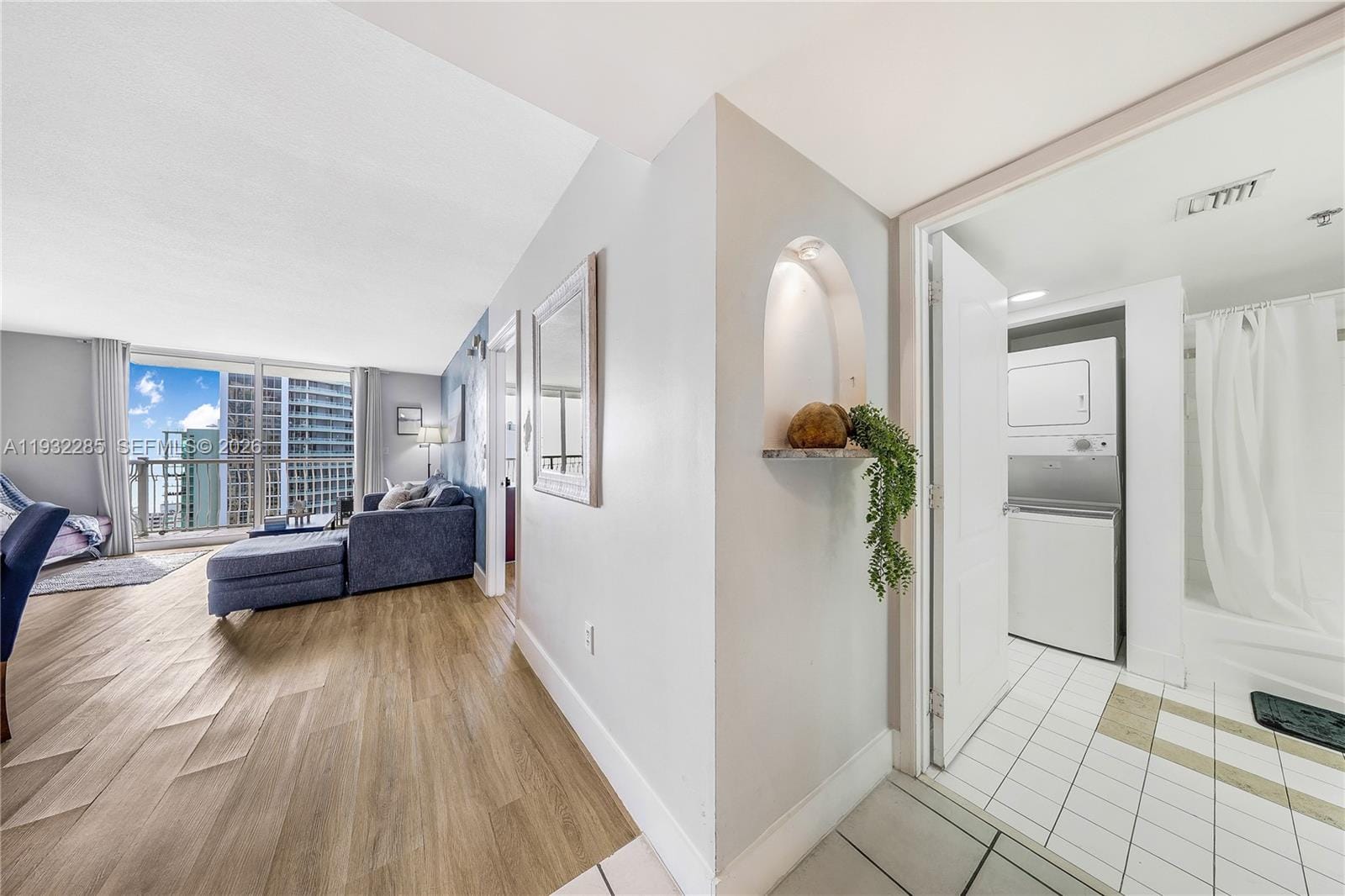 1200 Brickell Bay Drive 2903, Miami, FL 33131 photo 2