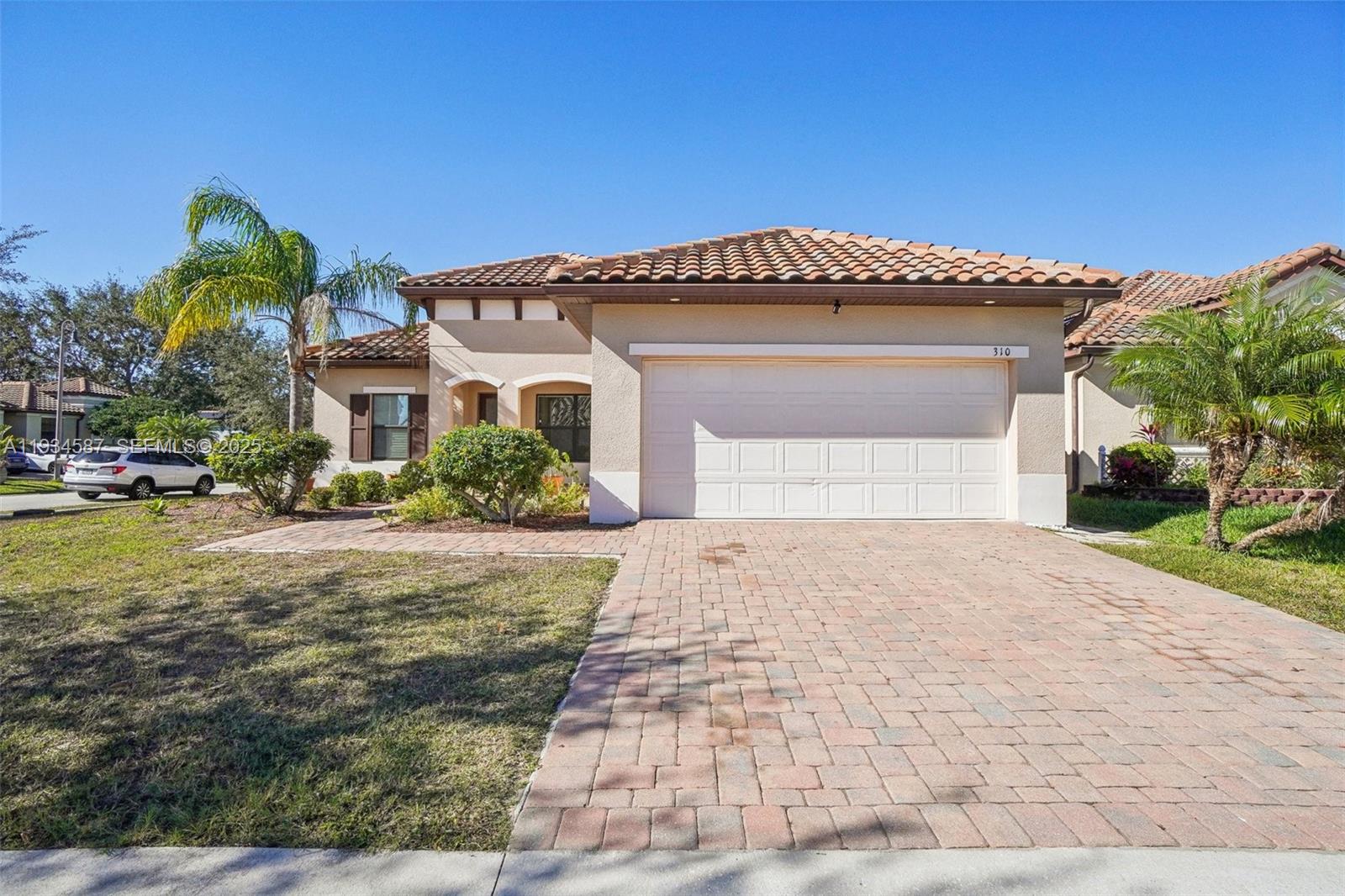 310 Villa Sorrento Circle — photo 3