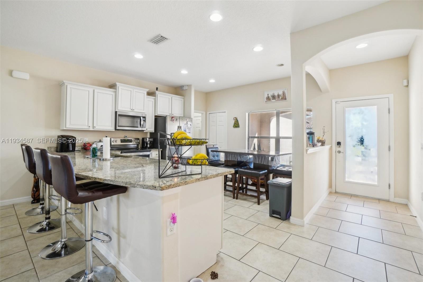 310 Villa Sorrento Circle, FL 33844 photo 23