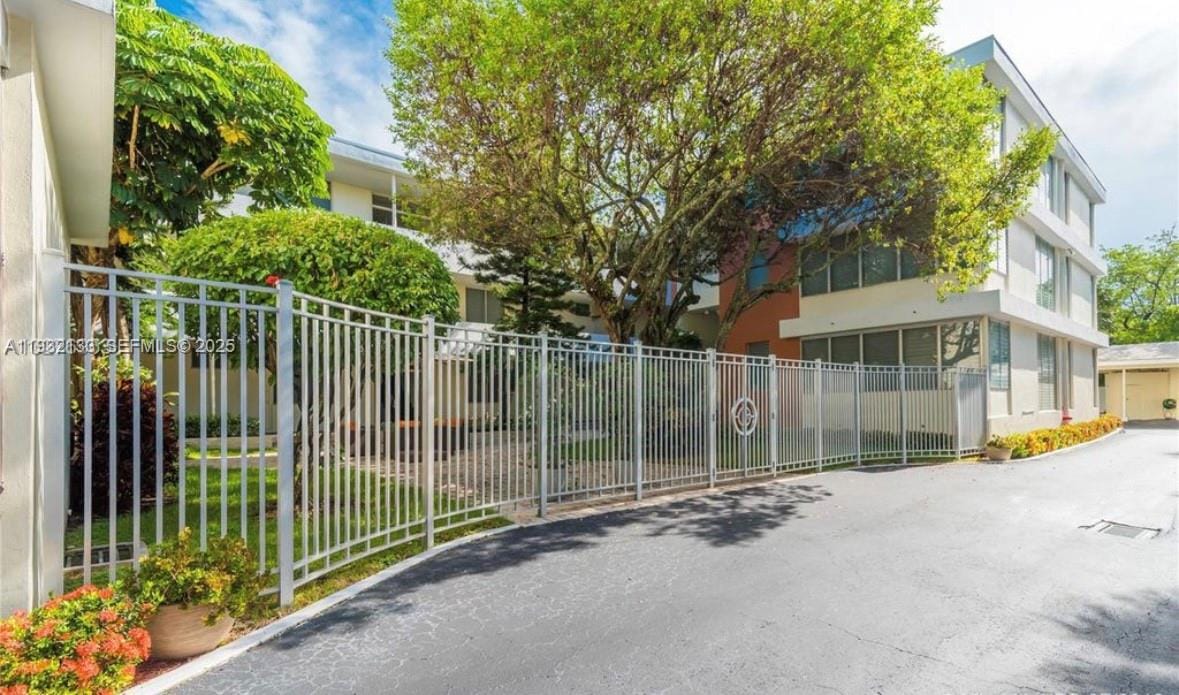 10210 Collins Avenue 306, Bal Harbour, FL 33154 photo 2