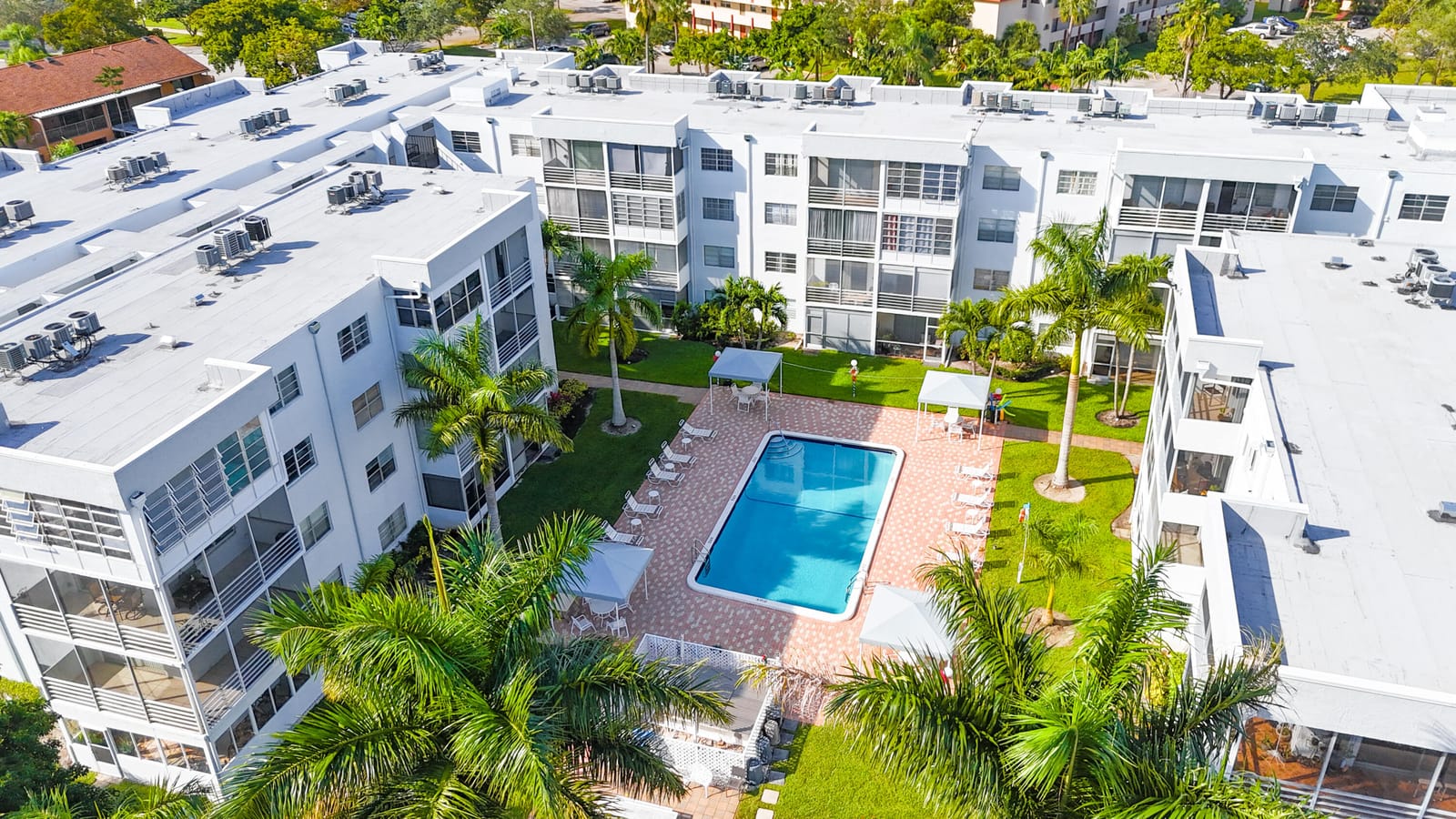 3000 Sunrise Lakes Drive E 204, Sunrise, FL 33322