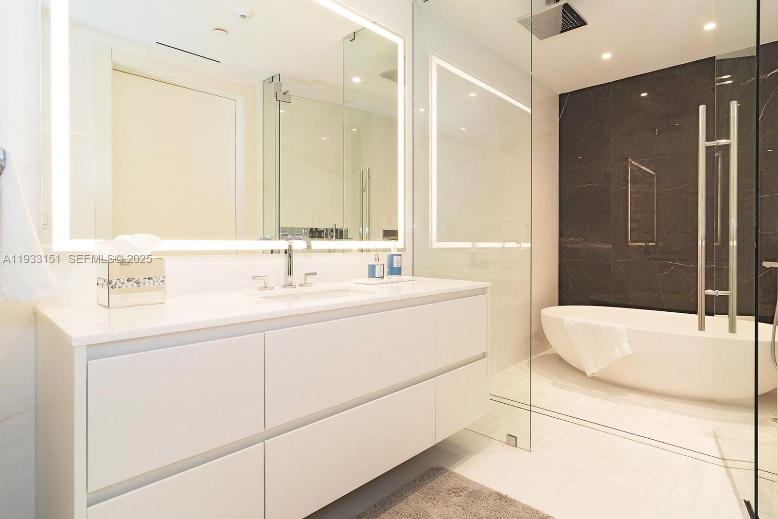 300 Biscayne Blvd Way 805 — photo 11
