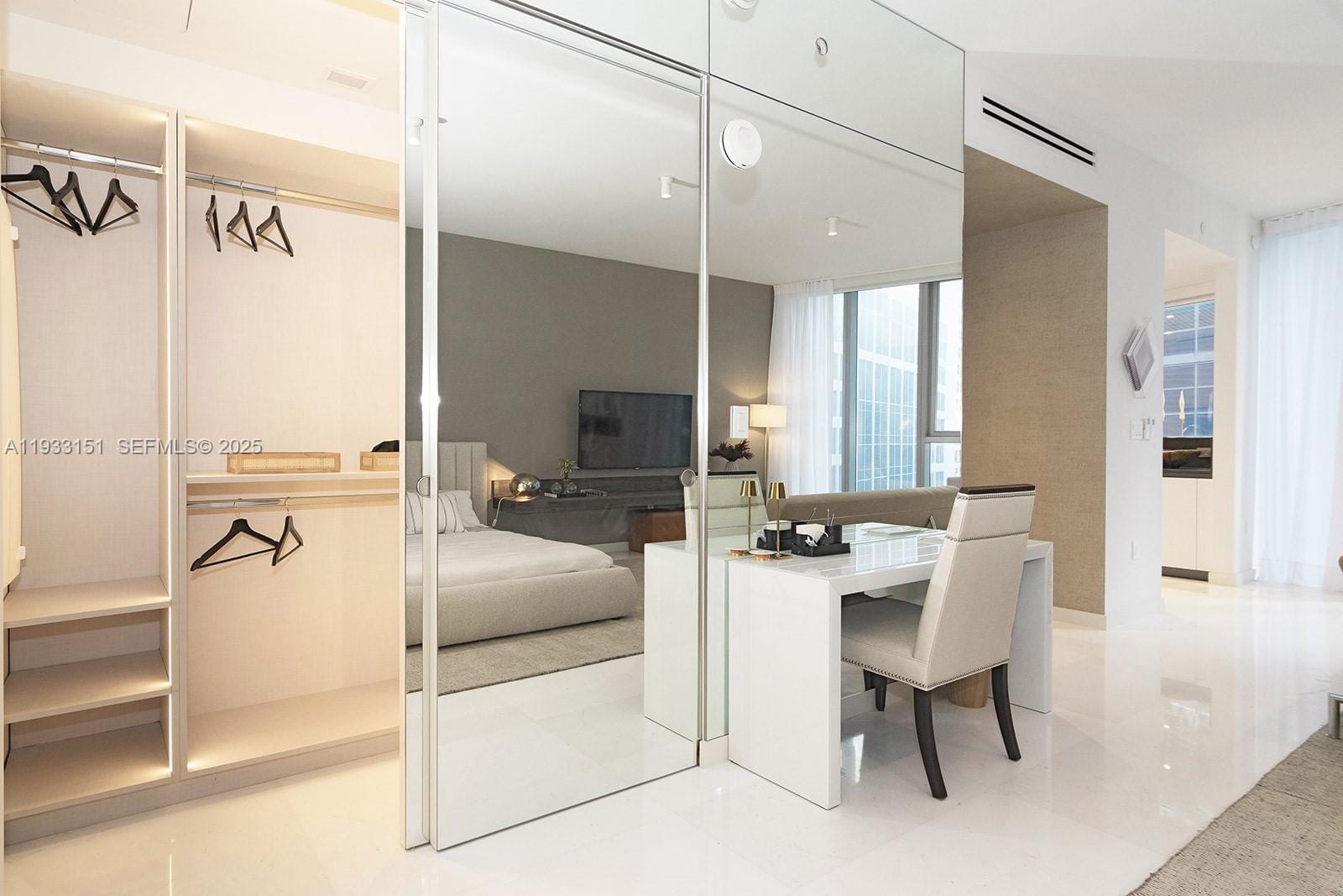 300 Biscayne Blvd Way 805 — photo 10