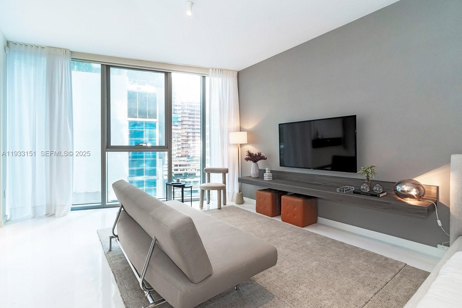 300 Biscayne Blvd Way 805, Miami, FL 33131, Miami