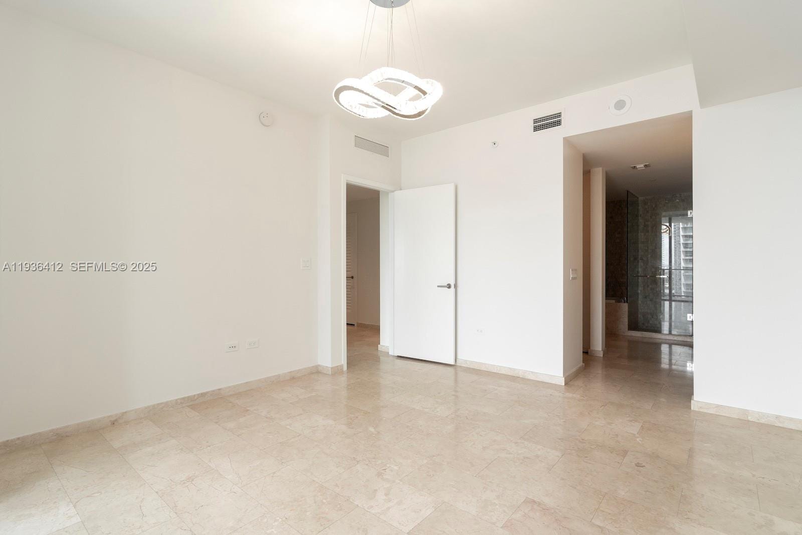 68 SE 6th Street 2010, Miami, FL 33131 photo 20