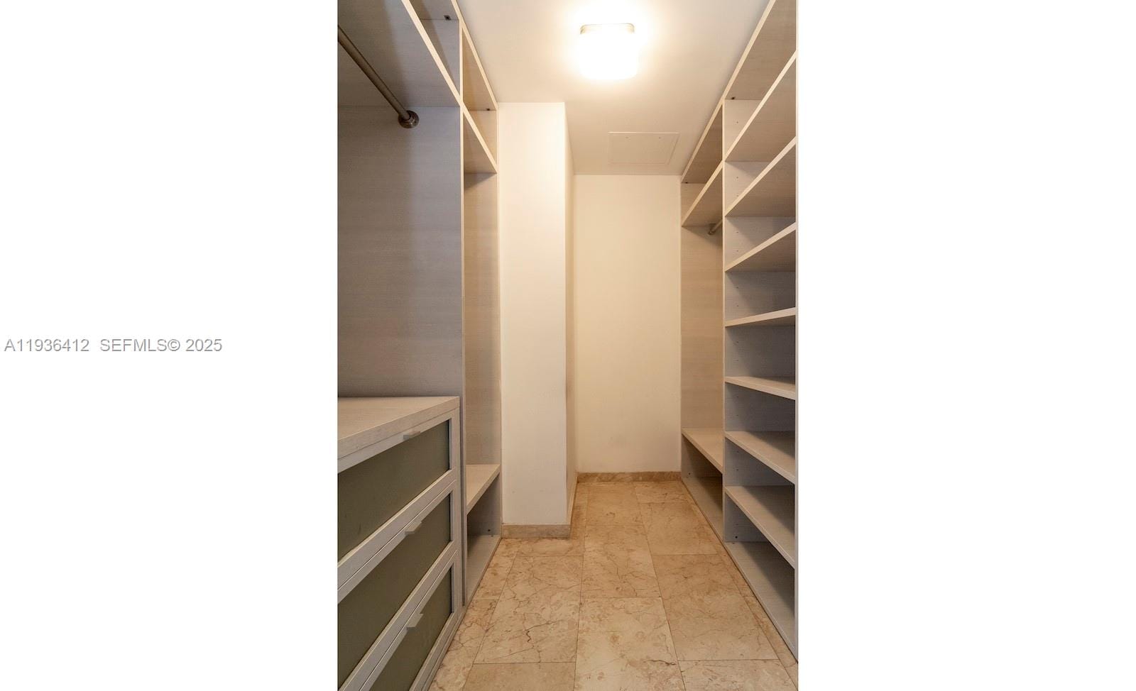 68 SE 6th Street 2010, Miami, FL 33131 photo 21