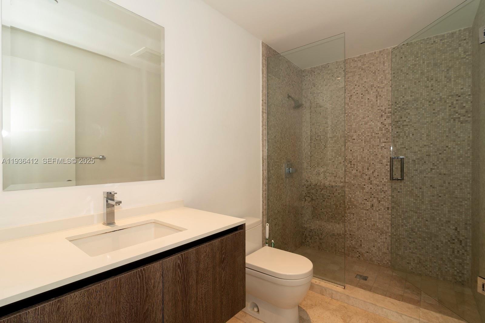 68 SE 6th Street 2010, Miami, FL 33131 photo 29
