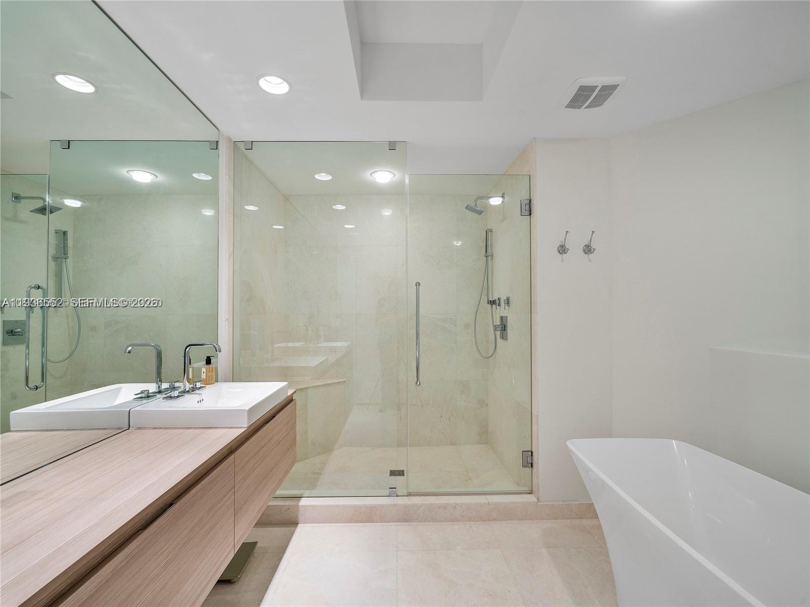17301 Biscayne Boulevard 1105, North Miami Beach, FL 33160 photo 29