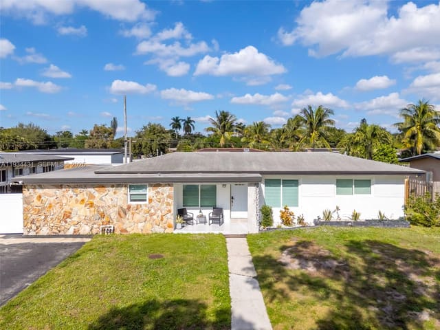 5041 SW 11th Street, sold in Lauderdale Golf Estates, Plantation, FL