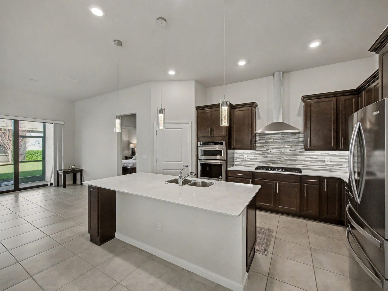 623 SE Villandry Way — photo 8