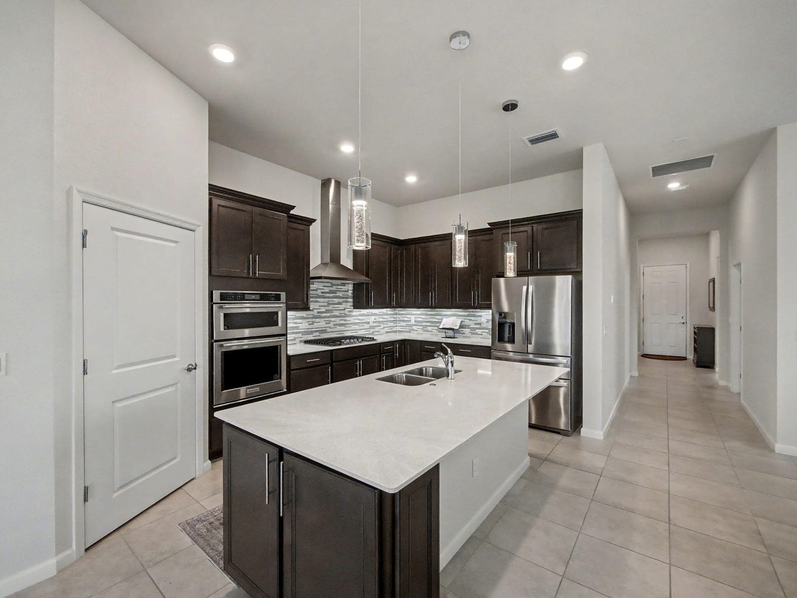 623 SE Villandry Way — photo 9