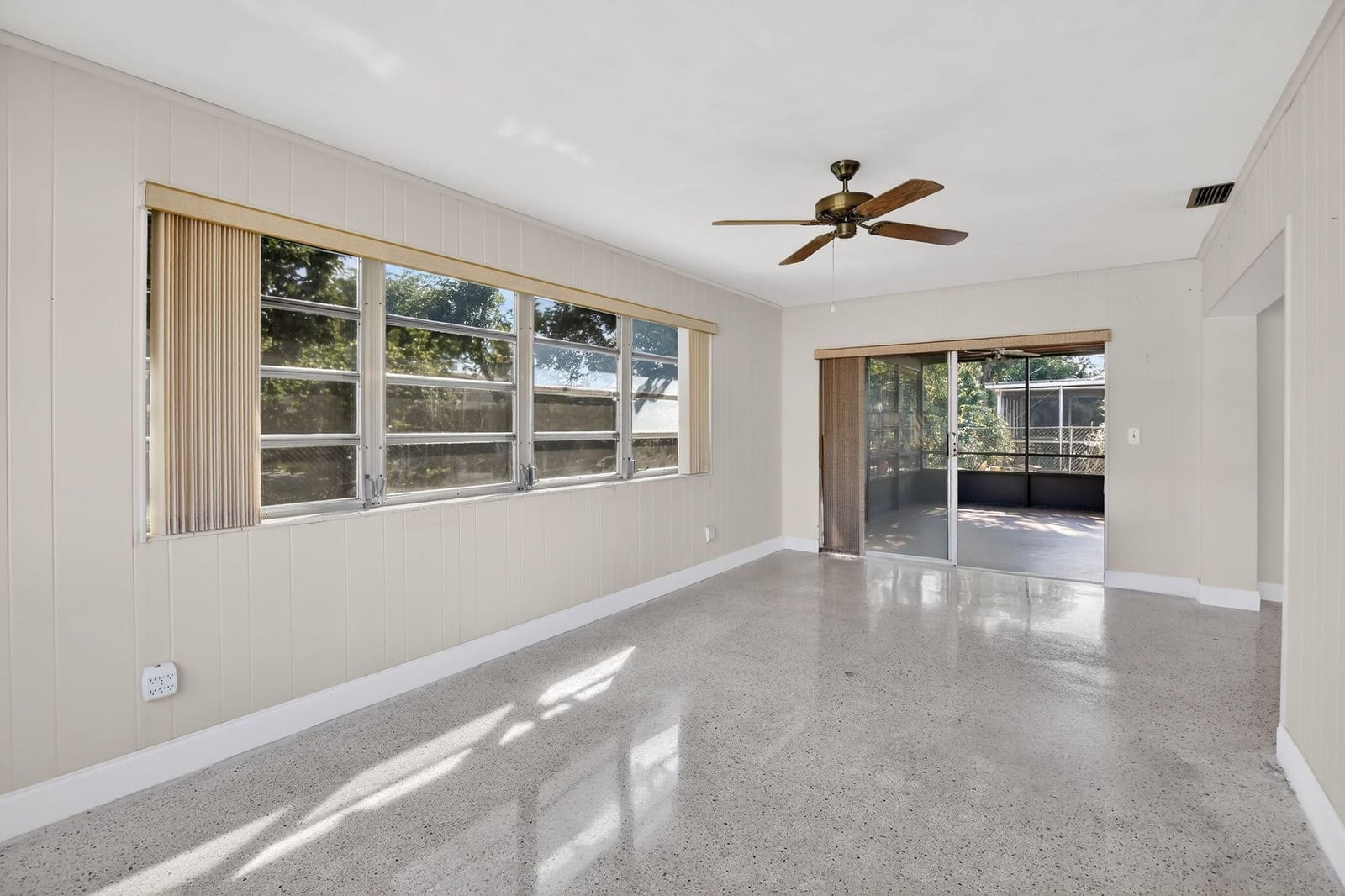 121 NW 77th Way, Pembroke Pines, FL 33024 photo 17