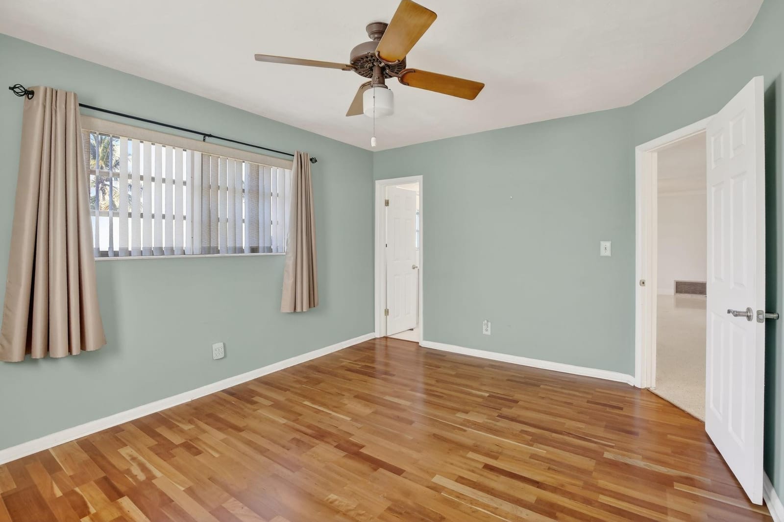 121 NW 77th Way, Pembroke Pines, FL 33024 photo 19