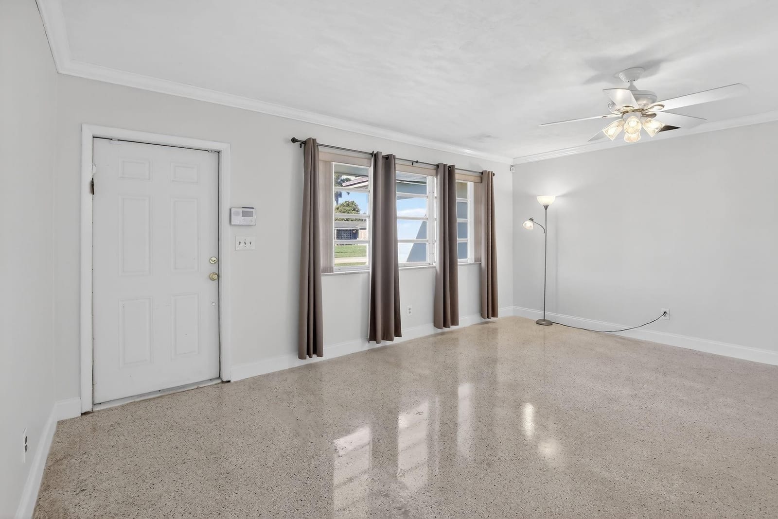 121 NW 77th Way, Pembroke Pines, FL 33024 photo 4