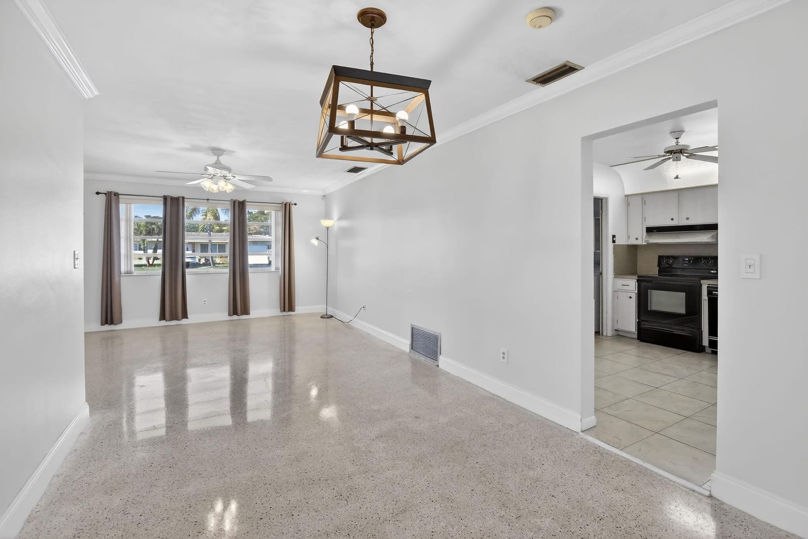 121 NW 77th Way, Pembroke Pines, FL 33024 photo 9
