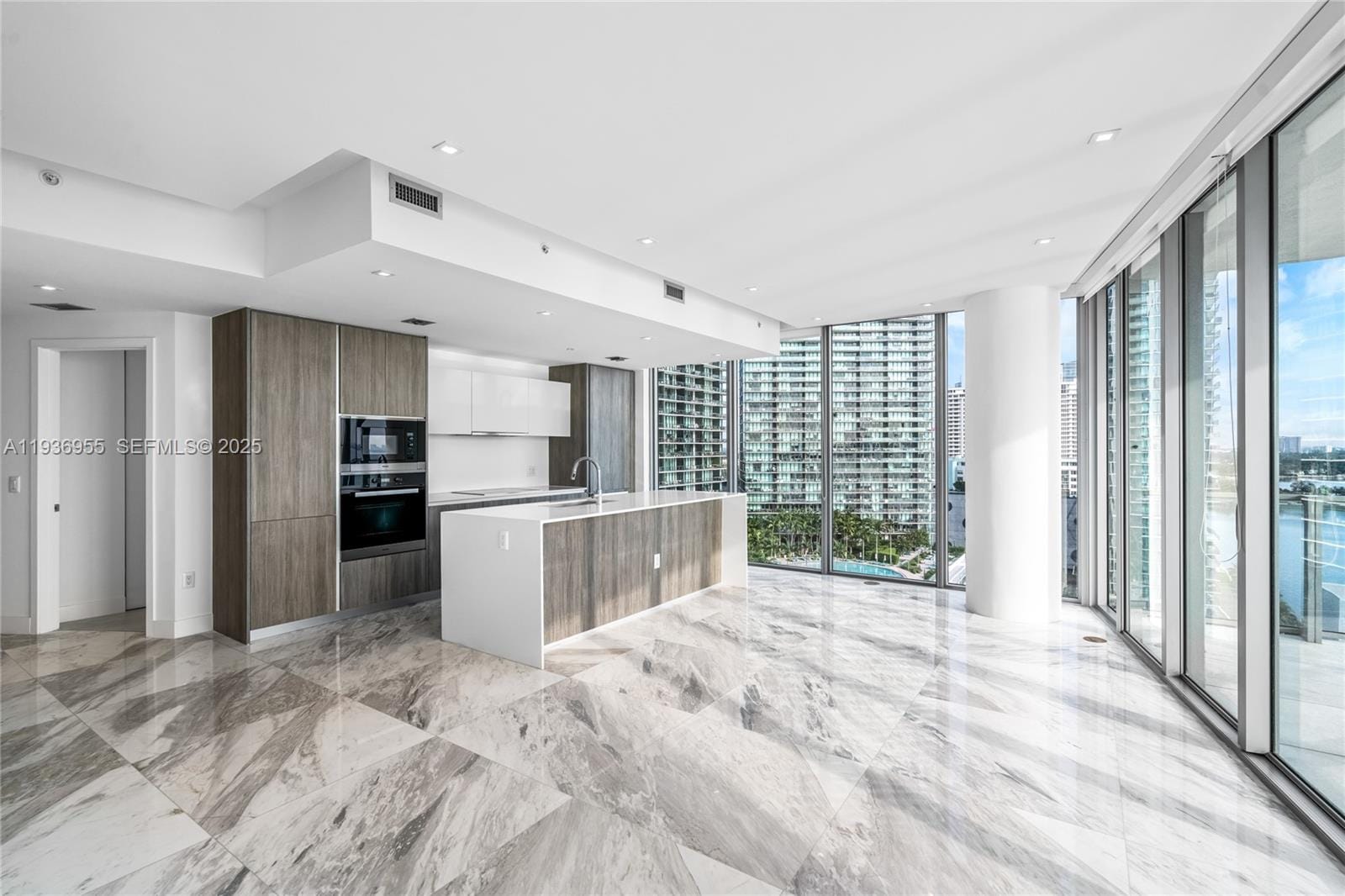 2900 NE 7th Avenue 1402, Miami, FL 33137 photo 3