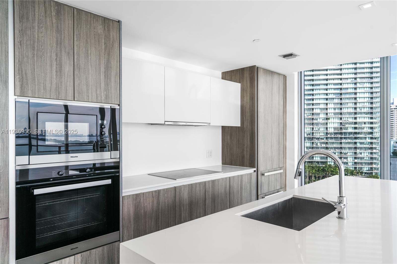 2900 NE 7th Avenue 1402, Miami, FL 33137 photo 6