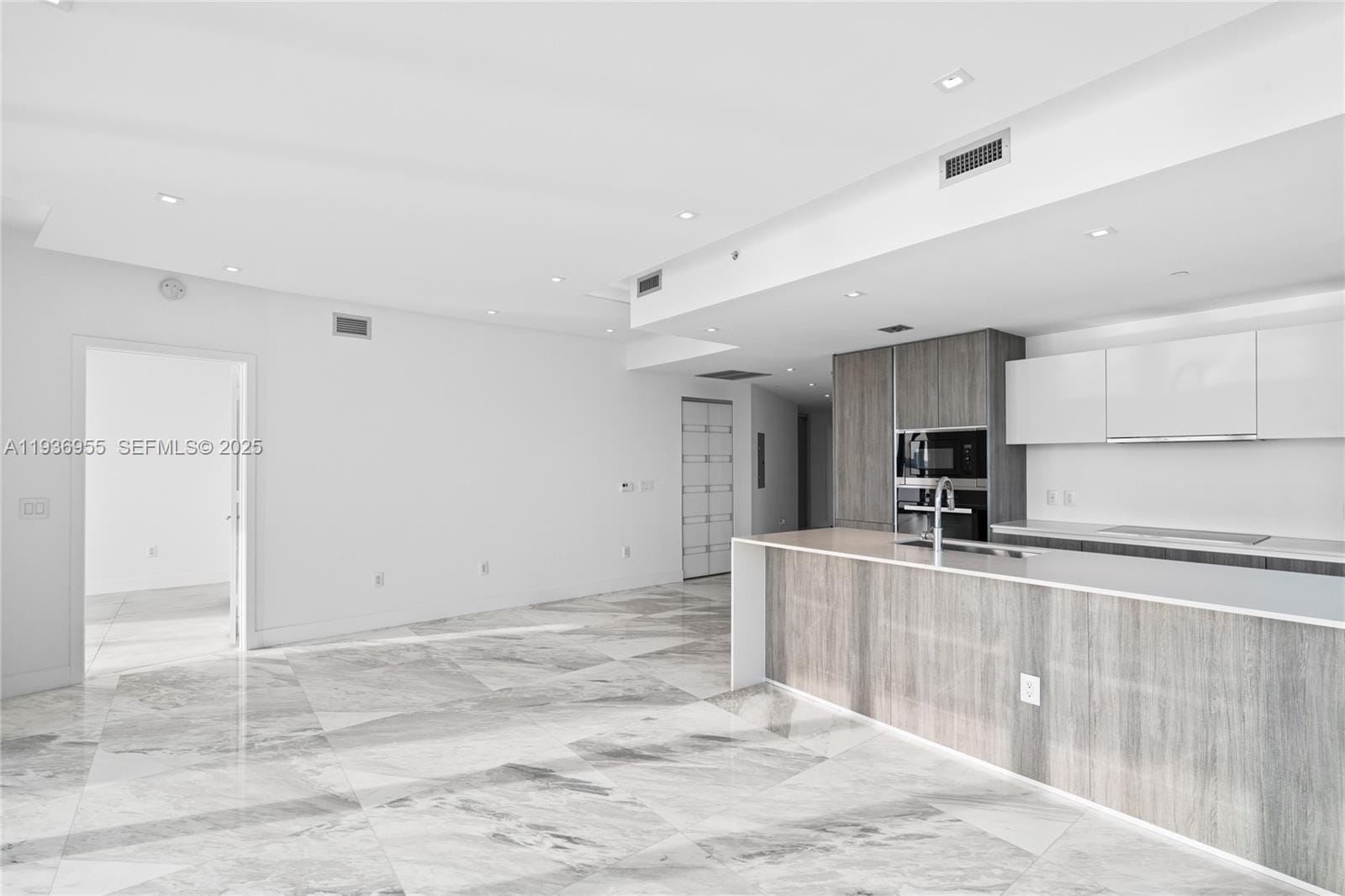 2900 NE 7th Avenue 1402, Miami, FL 33137 photo 8