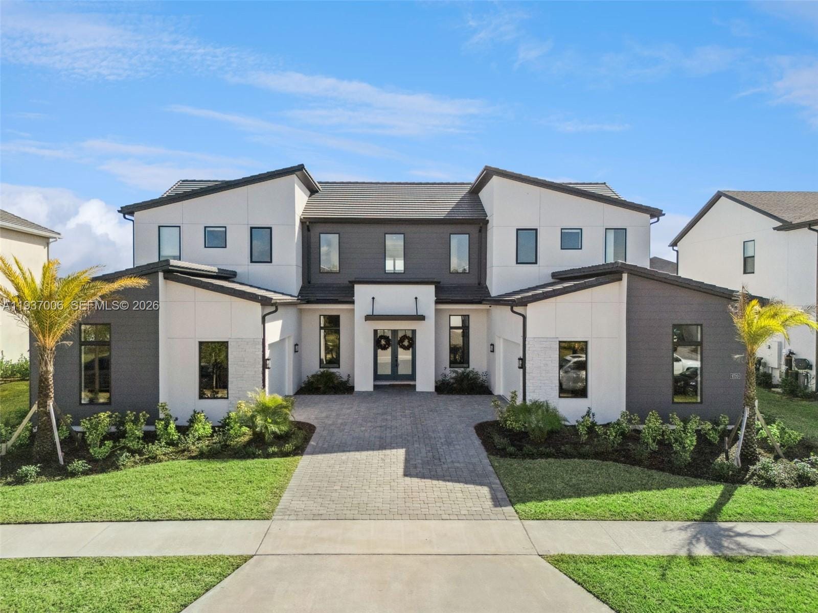 9720 Laurel Berry Drive — photo 2