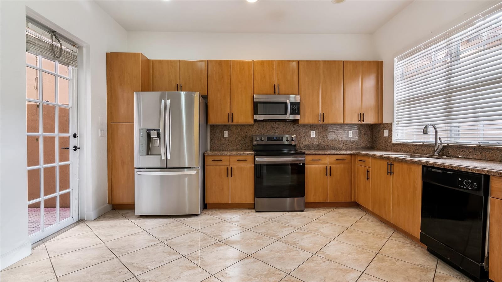 1061 SW 147th Terrace — photo 12