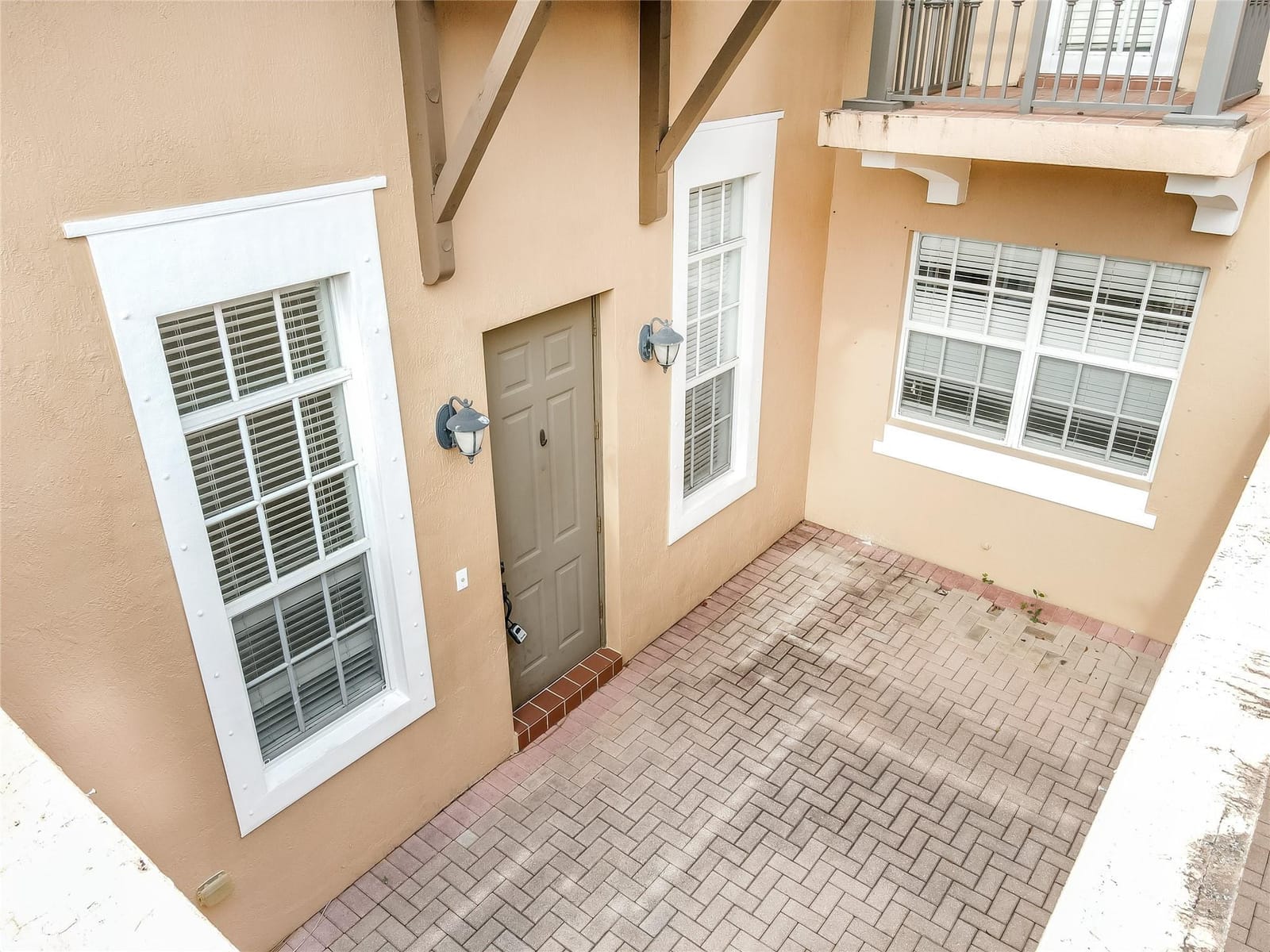 1061 SW 147th Terrace — photo 3