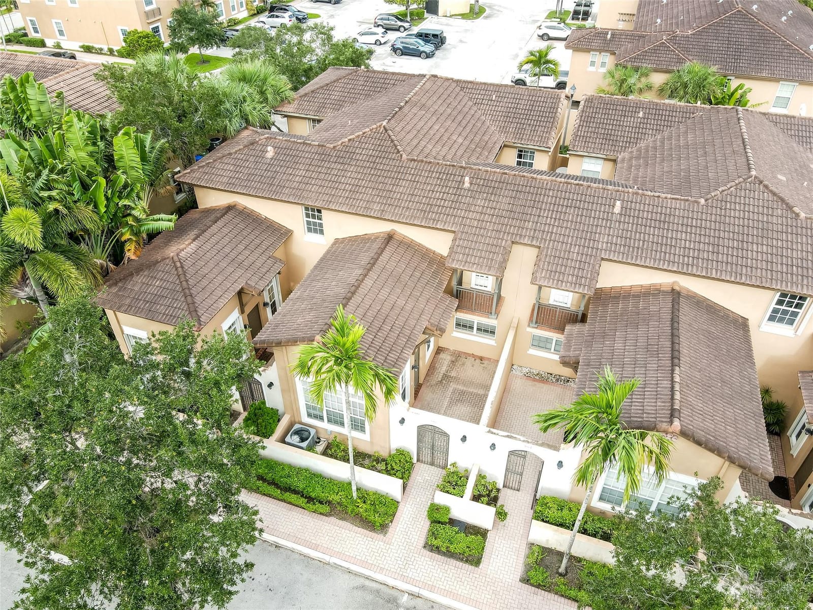 1061 SW 147th Terrace, Pembroke Pines, FL 33027 photo 28