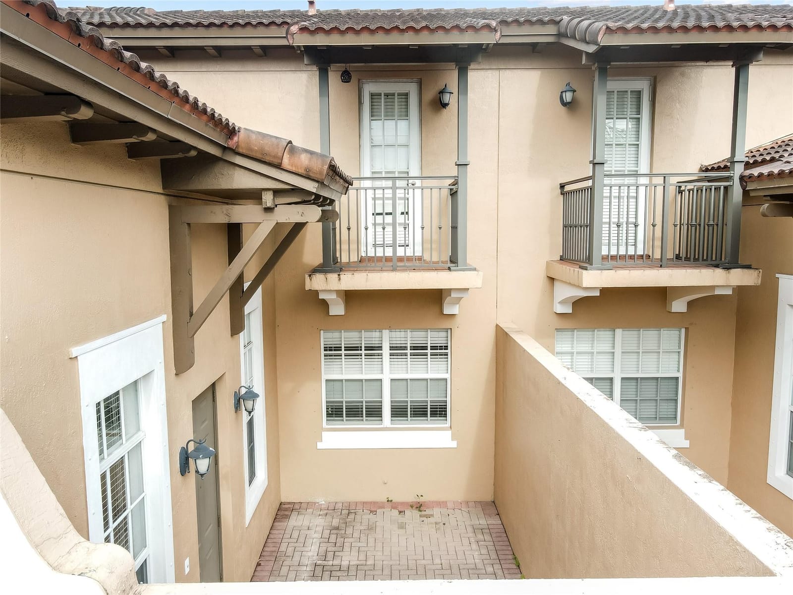 1061 SW 147th Terrace — photo 4