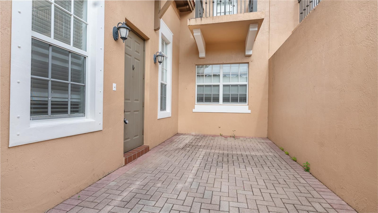 1061 SW 147th Terrace — photo 5