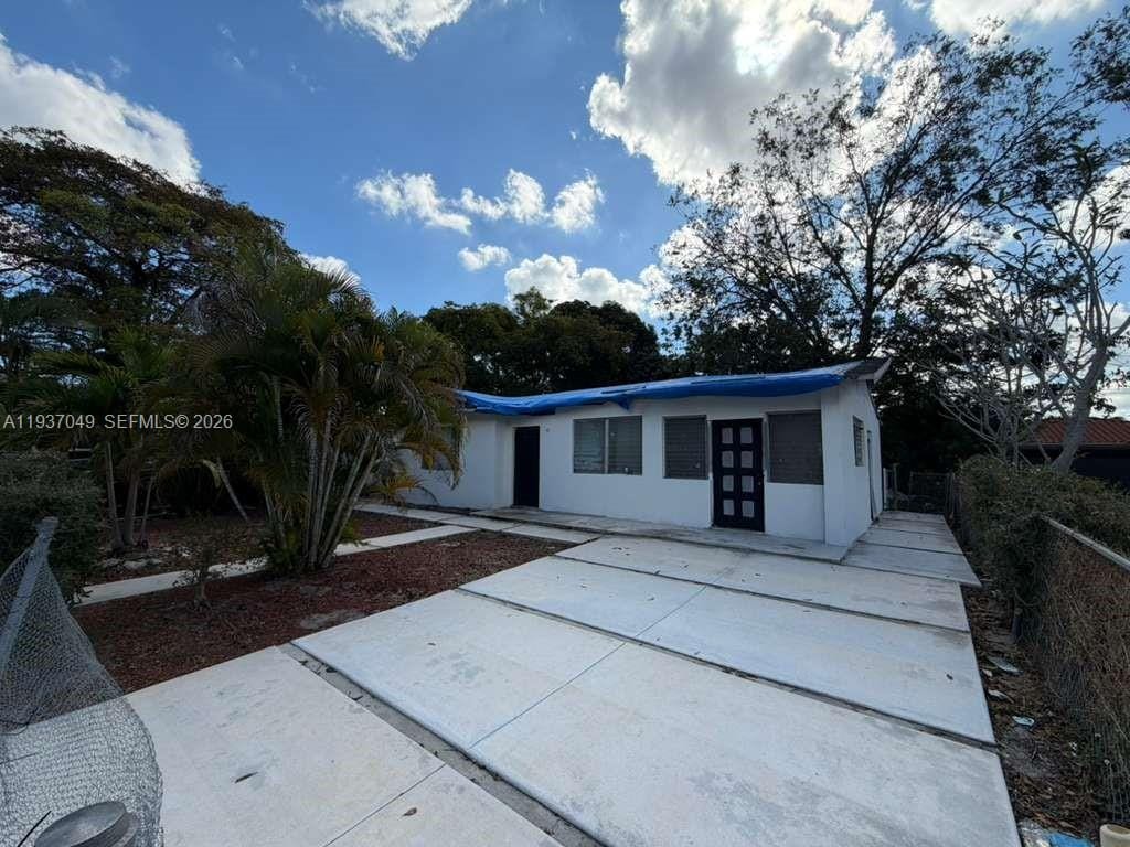 2530 NW 14th Court, Fort Lauderdale, FL 33311 photo 2