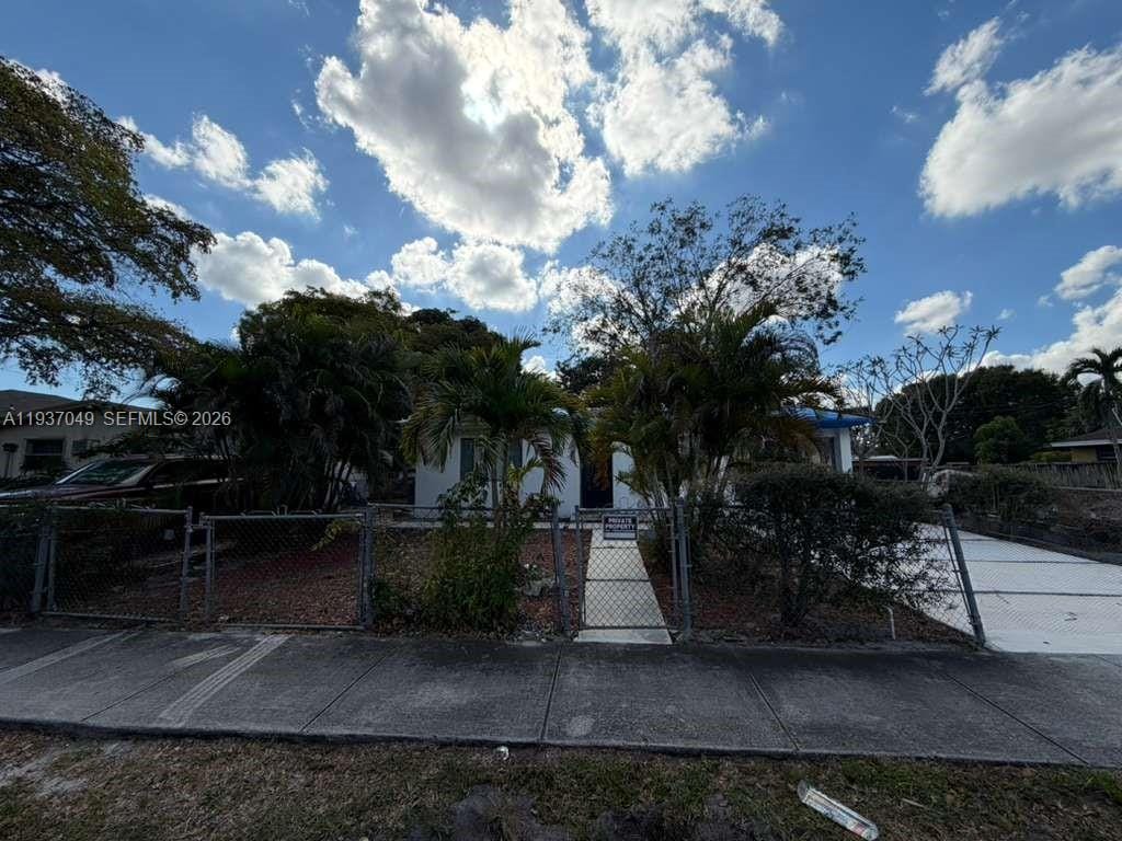2530 NW 14th Court, Fort Lauderdale, FL 33311 photo 4