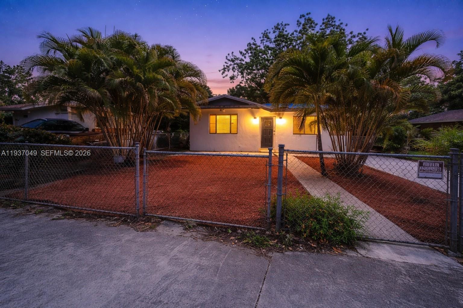 3 bedroom home for sale at 2530 14th, Fort Lauderdale, FL 33311 — $249,000