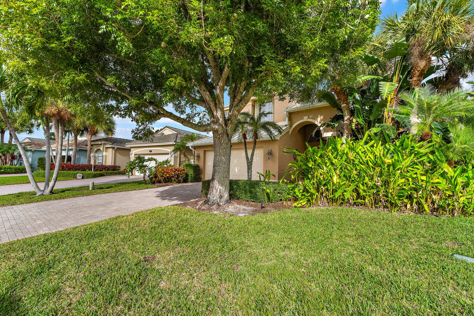 938 SE Westminster Place, Stuart, FL 34997 photo 2
