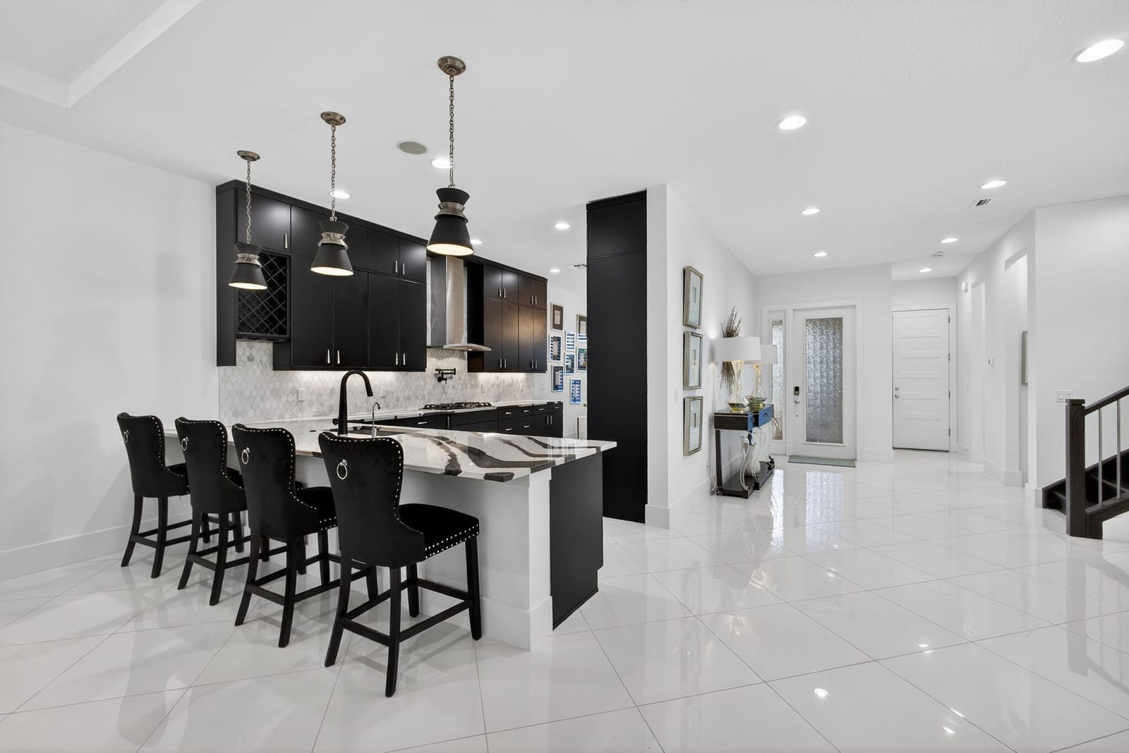 5630 Delacroix Terrace — photo 9