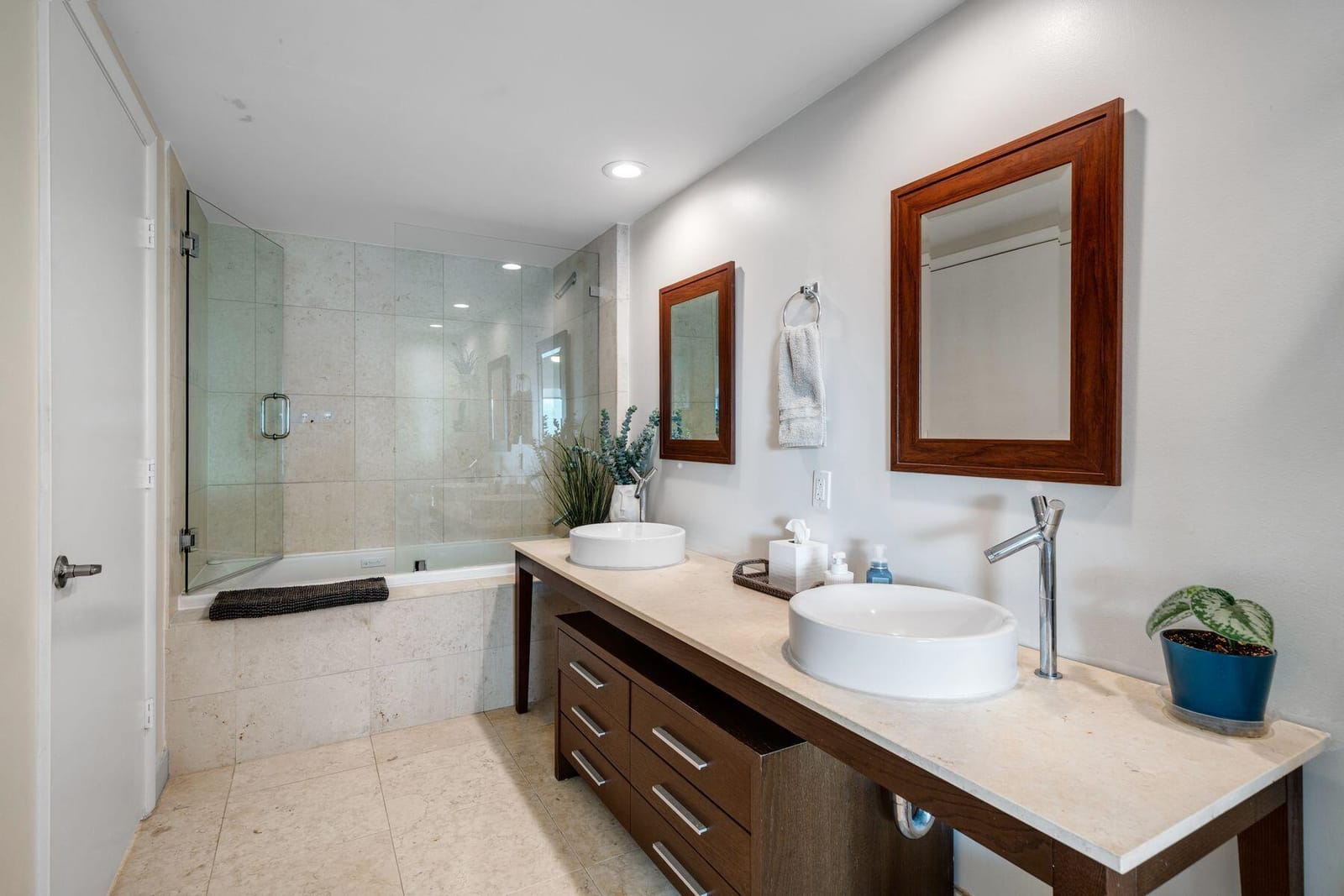 475 Brickell Avenue 4611, Miami, FL 33131 photo 16