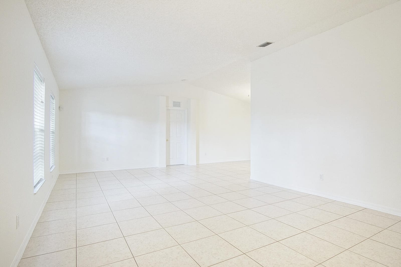 685 NW Monroe Street — photo 4