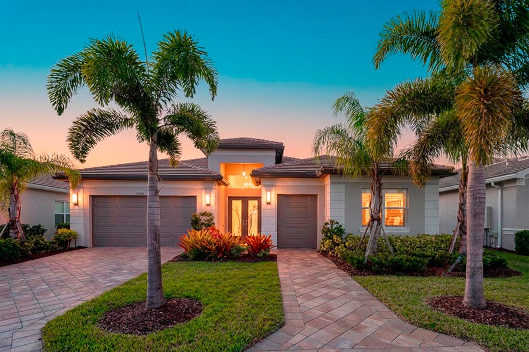 12000 SW Whitewater Falls Court, Port St. Lucie, FL 34987