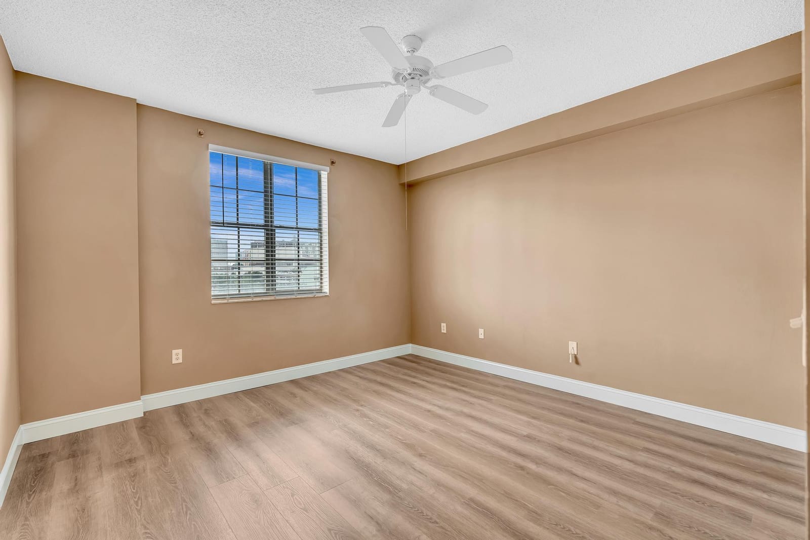 616 Clearwater Park Road 508, West Palm Beach, FL 33401 photo 17