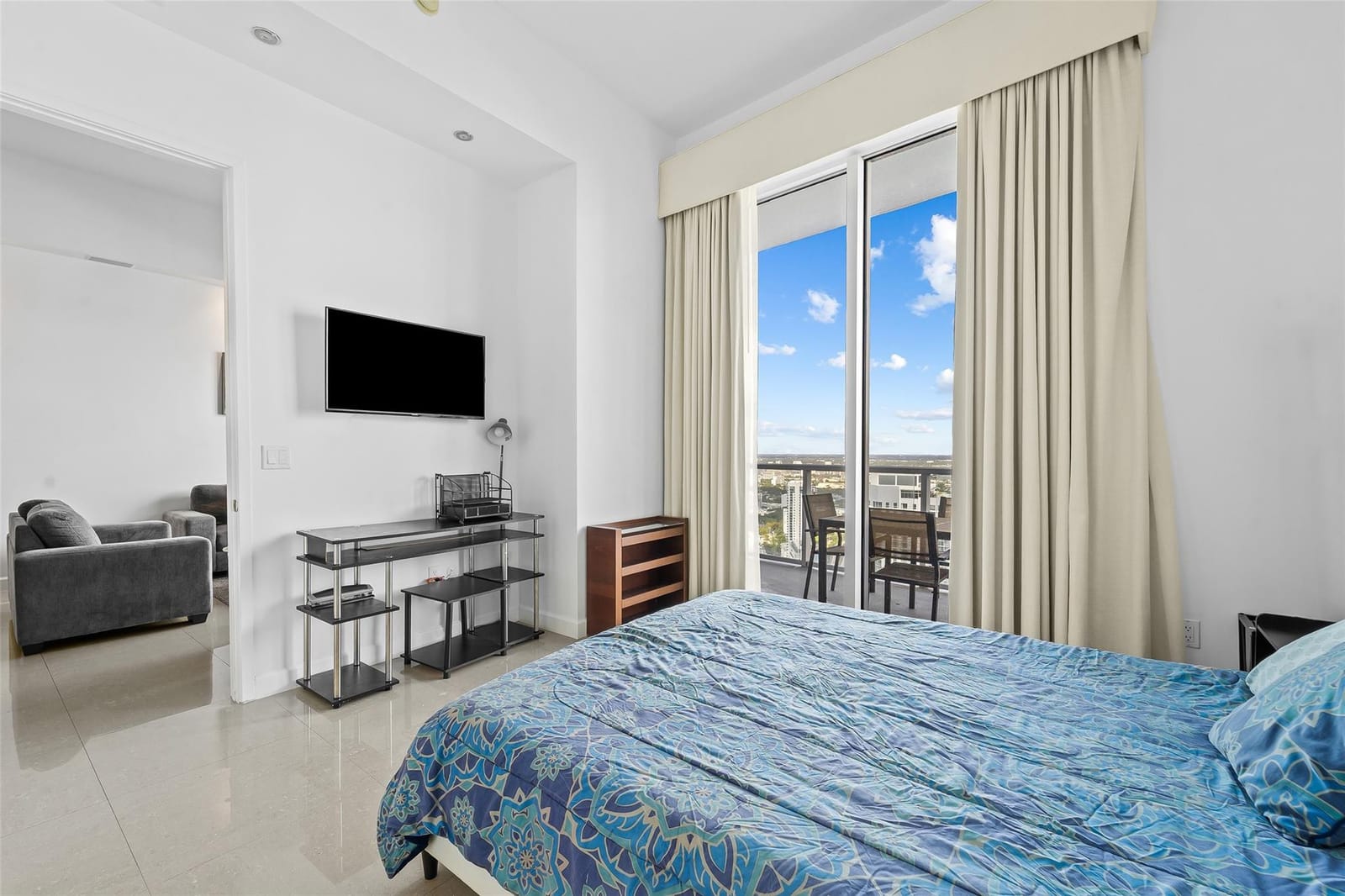 185 SW 7th Street 4403, Miami, FL 33130 photo 21