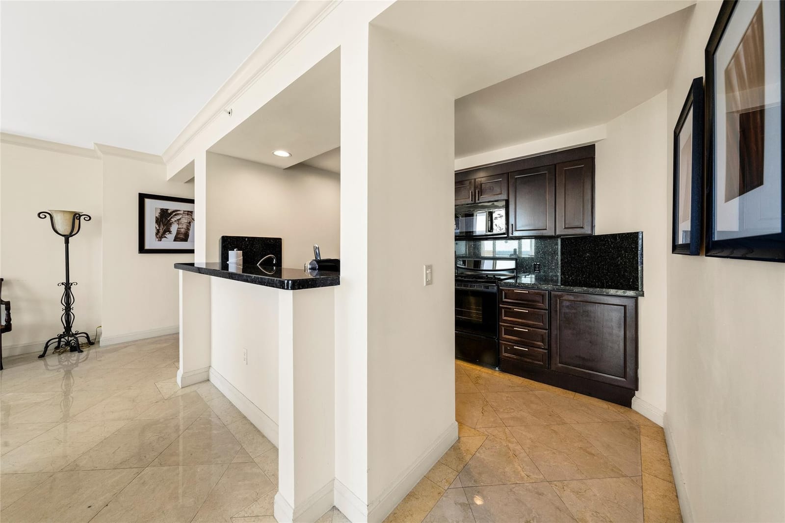 601 N Ft Lauderdale Bch Boulevard 1008 — photo 4