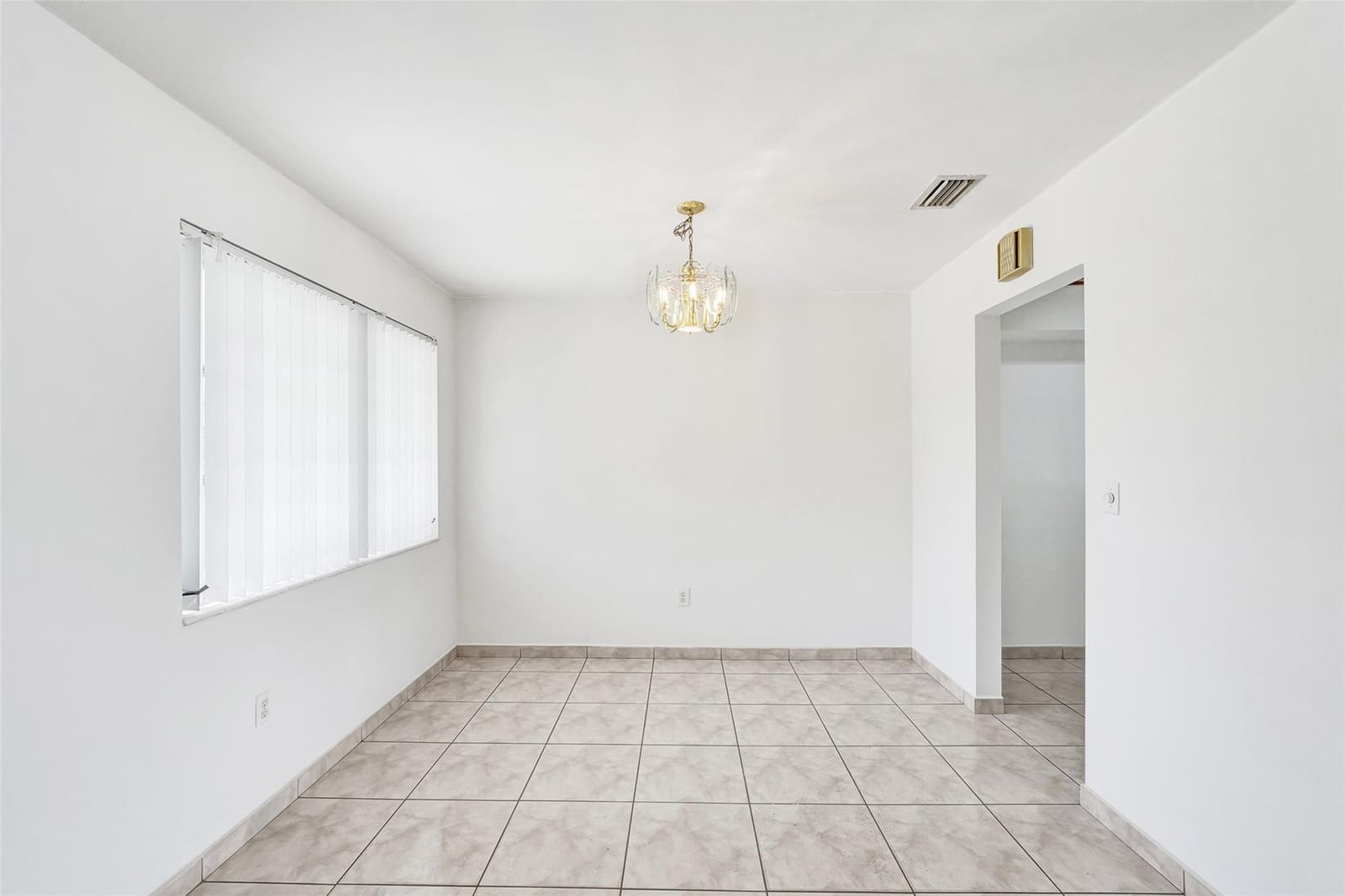 8211 NW 10th Street — photo 12