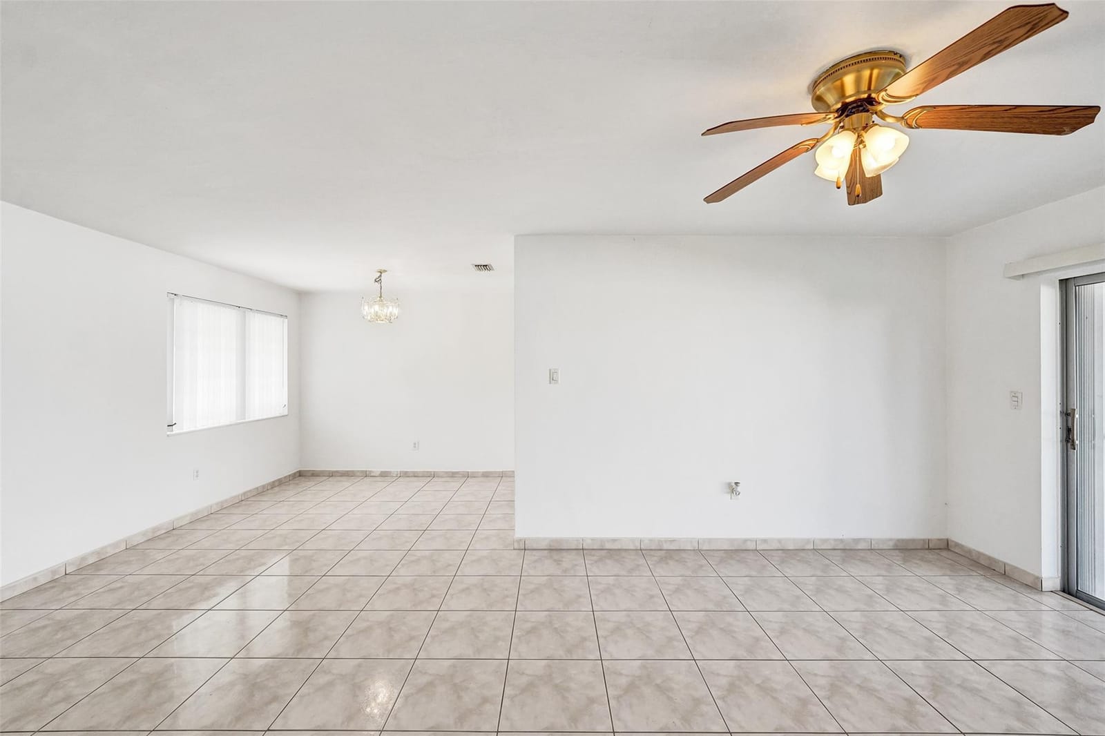 8211 NW 10th Street — photo 9