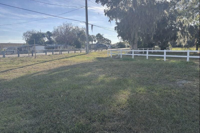 631 SE Us Highway 441 — photo 2